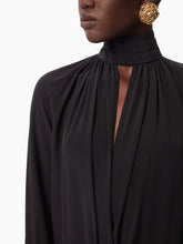 Cargar imagen en el visor de la galería, HIGH NECK MIDI DRESS IN BLACK - Nina Ricci