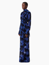 Cargar imagen en el visor de la galería, PUSSY-BOW BLOUSE IN BLUE - Nina Ricci