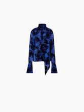 Cargar imagen en el visor de la galería, PUSSY-BOW BLOUSE IN BLUE - Nina Ricci