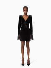 Charger l'image dans la galerie, Velvet Mini Dress With Bow