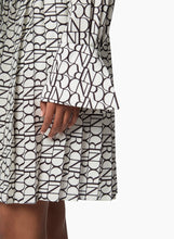 Cargar imagen en el visor de la galería, Logo-Print Satin Shirt