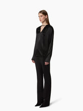 Charger l'image dans la galerie, Black Long-Sleeved Satin Blouse
