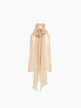 Charger l'image dans la galerie, Sleeveless Beige Lavalliere Shirt
