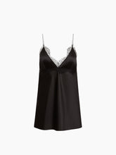 Charger l'image dans la galerie, V-Neck Satin Top