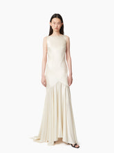 Cargar imagen en el visor de la galería, MERMAID DRESS WITH OPEN BACK - Nina Ricci