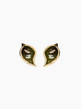 Charger l'image dans la galerie, Khaki Calla Flower Clip Earrings