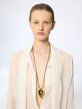 Charger l'image dans la galerie, Khaki Calla Flower Necklace