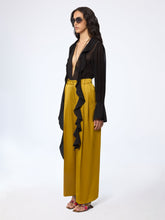 Charger l'image dans la galerie, Gold Wide-Leg Crepe Satin Pants