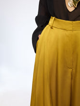 Charger l'image dans la galerie, Gold Wide-Leg Crepe Satin Pants