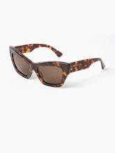Load image into Gallery viewer, FULL MOON CAT-EYE SUNGLASSES