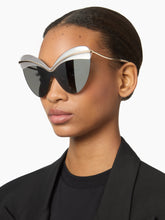 Load image into Gallery viewer, HIGH-TIDE BUTTERFLY SUNGLASSES