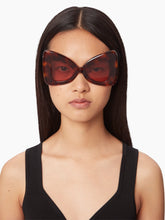 Charger l'image dans la galerie, Precious Butterfly Shiny Havana Sunglasses
