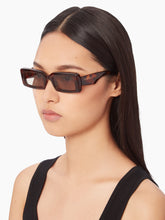 Cargar imagen en el visor de la galería, Waves Rectangular Shiny Havana Sunglasses
