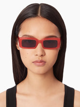 Charger l'image dans la galerie, Waves Rectangular Shiny Red Sunglasses
