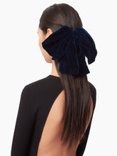 Charger l'image dans la galerie, VELVET BOW HAIR CLIP - NINA RICCI
