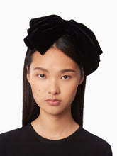 Charger l'image dans la galerie, BOW HEADBAND IN VELVET - NINA RICCI
