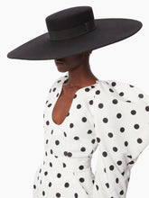 Charger l'image dans la galerie, LARGE FELT WOOL CAPELINE IN BLACK - Nina Ricci

