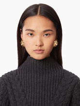 Charger l'image dans la galerie, ROSE EARRINGS IN GOLD - Nina Ricci
