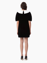 画像をギャラリービューアに読み込む, VELVET BABYDOLL DRESS IN BLACK - Nina Ricci
