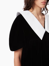 画像をギャラリービューアに読み込む, VELVET BABYDOLL DRESS IN BLACK - Nina Ricci
