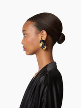Cargar imagen en el visor de la galería, Fluid Wings Earrings
