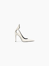 Charger l'image dans la galerie, White Satin Pumps
