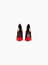 画像をギャラリービューアに読み込む, Red Satin Pumps
