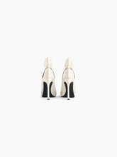 Charger l'image dans la galerie, White Satin Pumps
