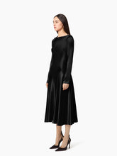 Charger l'image dans la galerie, Black Backless Midi Dress
