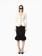 Charger l'image dans la galerie, Wool Cardigan With Contrast Ruffles
