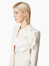 Load image into Gallery viewer, PAVOT FLOWER PIN - Nina Ricci

