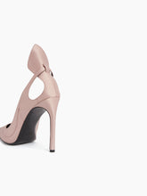 Charger l'image dans la galerie, SATIN PUMPS WITH BOW DETAIL - Nina Ricci

