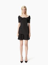 Cargar imagen en el visor de la galería, WIDE PLEATED SHORTS - Nina Ricci
