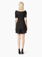 Cargar imagen en el visor de la galería, WIDE PLEATED SHORTS - Nina Ricci
