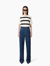 Load image into Gallery viewer, T-SHIRT WITH BOW DETAILS - Nina Ricci
