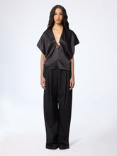 Charger l'image dans la galerie, Black V-Neck Silk Satin Top
