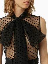 Load image into Gallery viewer, SLEEVELESS POLKA DOT SHIRT
