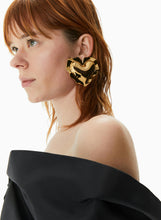 Load image into Gallery viewer, Cushion Heart Earrings
