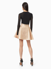 画像をギャラリービューアに読み込む, HEART NECKLINE TOP
