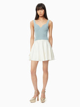 Load image into Gallery viewer, SLEEVELESS HEART NECKLINE TOP
