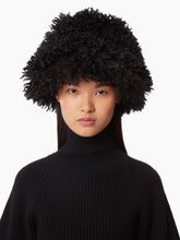 Cargar imagen en el visor de la galería, FAUX FUR BUCKET HAT - Nina Ricci
