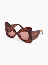 Charger l'image dans la galerie, Precious Butterfly Shiny Havana Sunglasses

