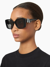 Charger l'image dans la galerie, WAVES SQUARE SUNGLASSES
